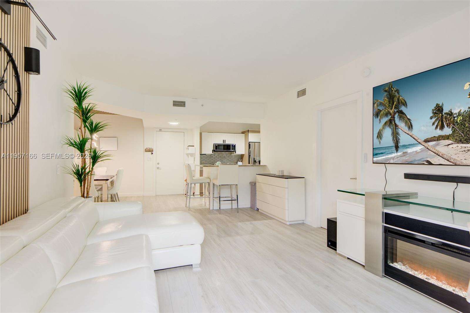 Venture At Aventura West | Unit #215 Unit #215 | Picture 9