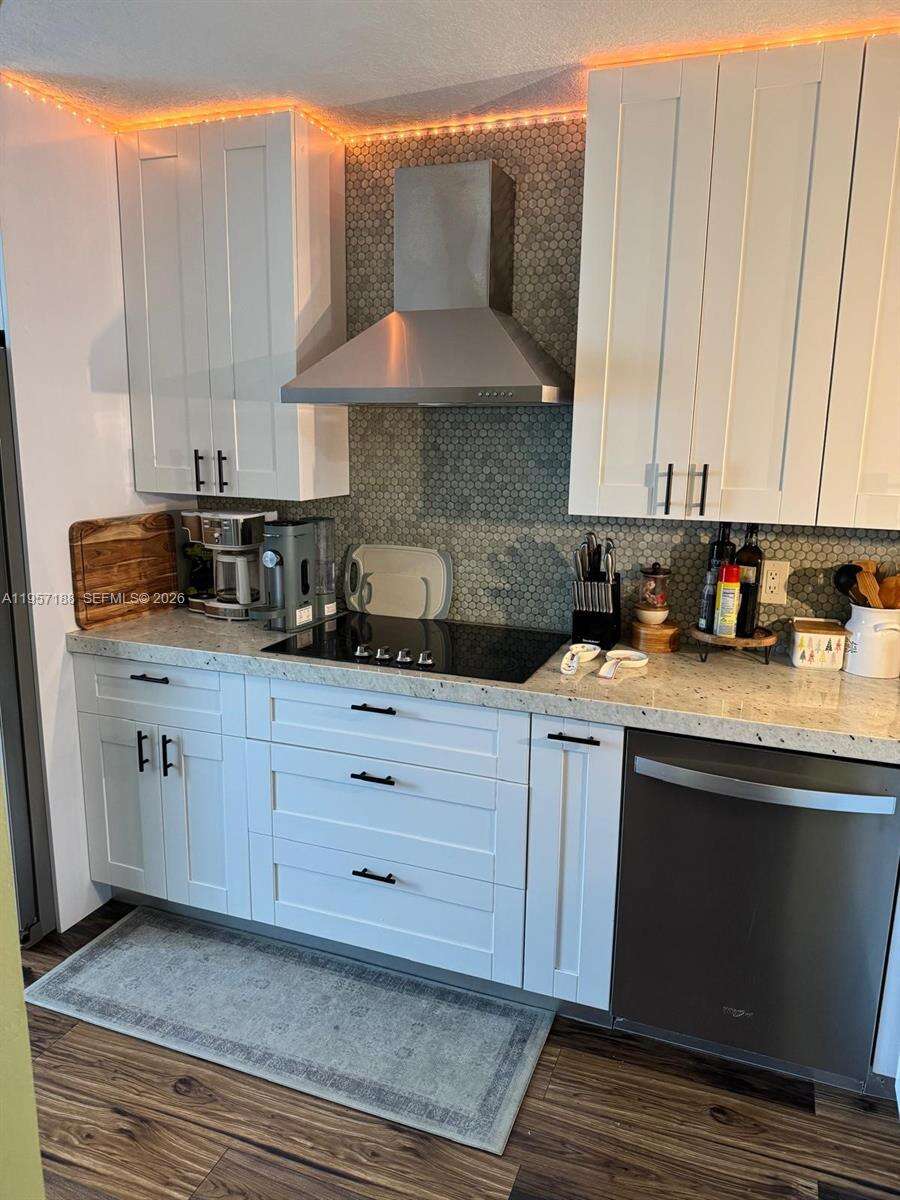Venetia Gardens South Condo One | Unit #105-55 Unit #105-55 | Picture 3