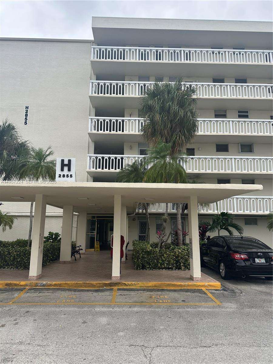 Point East Sec Ii Condominium | Unit #H411 Unit #H411 | Picture 1