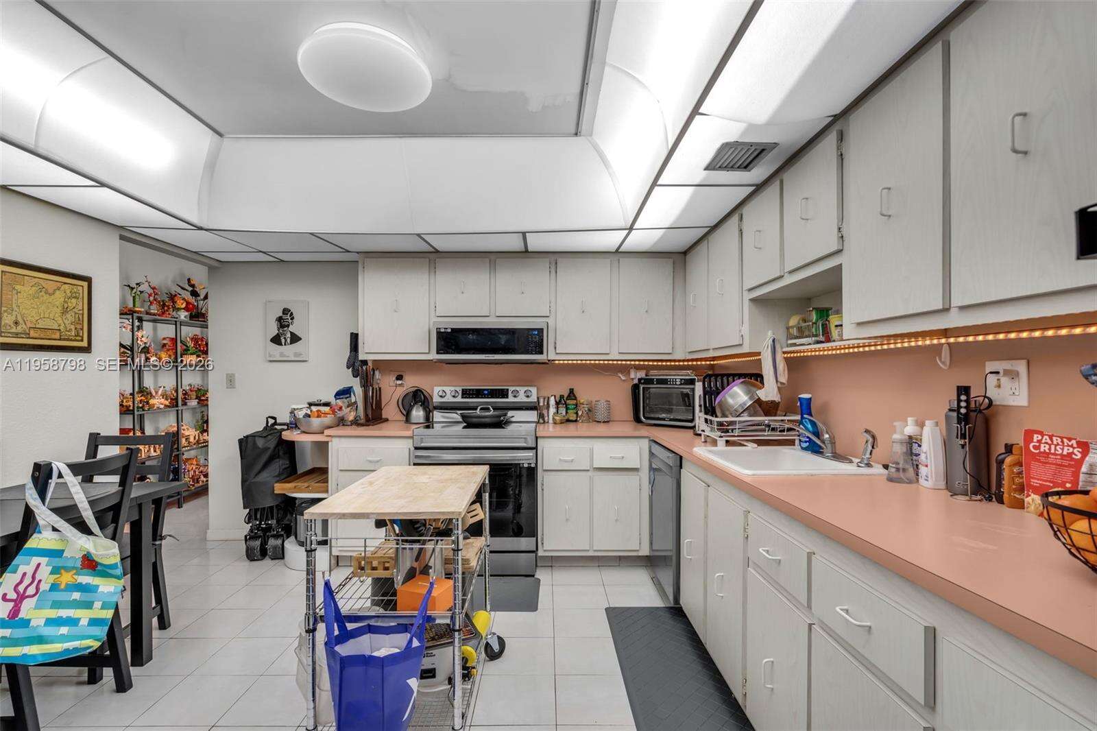 The Olympus Condo Phase B | Unit #1021 Unit #1021 | Picture 10