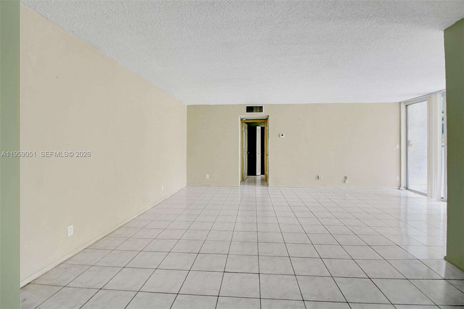Lake Park Condo No 1 | Unit #2F Unit #2F | Picture 2