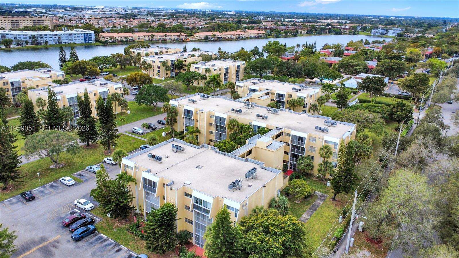 Lake Park Condo No 1 | Unit #2F Unit #2F | Picture 19