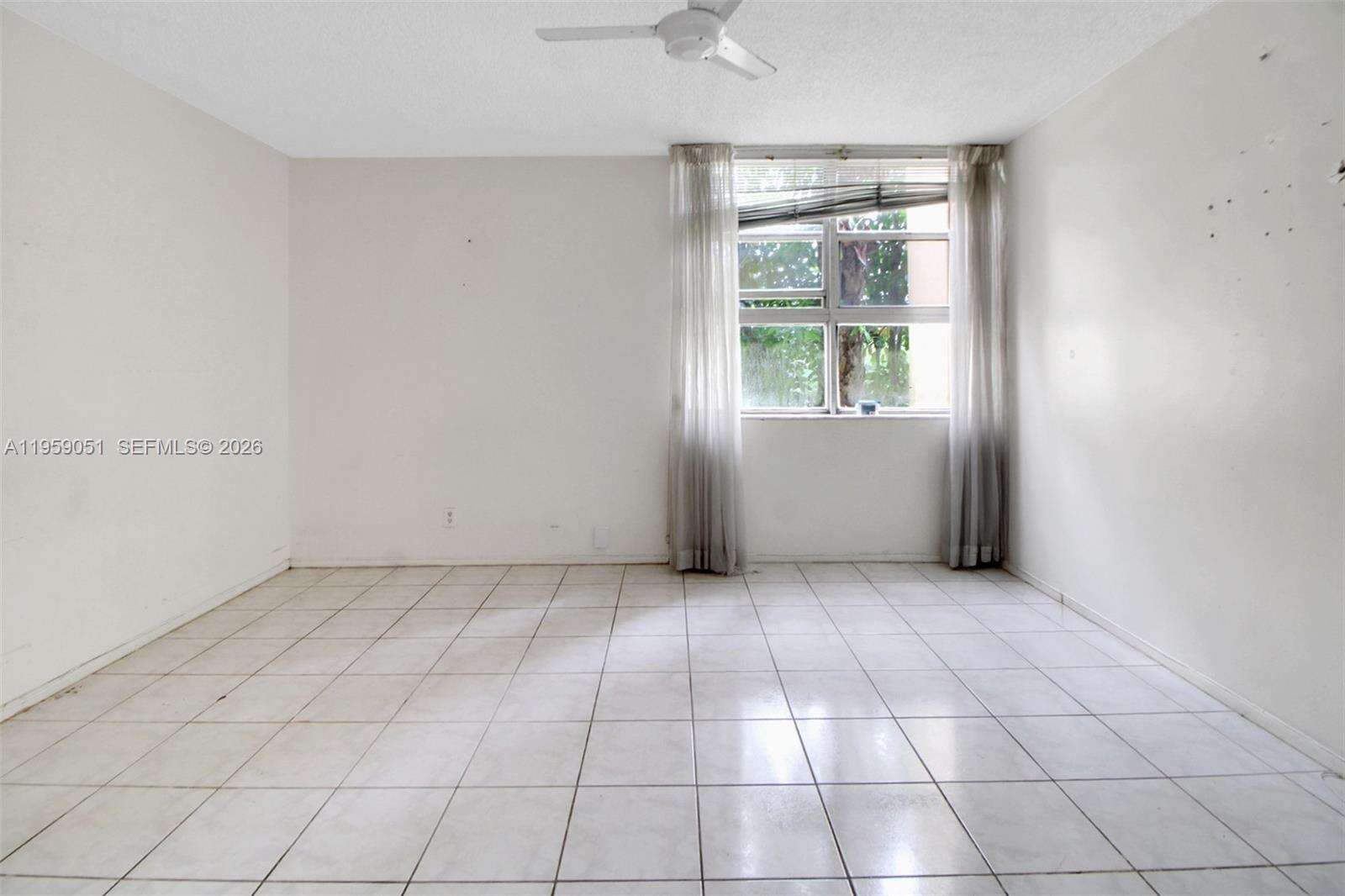Lake Park Condo No 1 | Unit #2F Unit #2F | Picture 10