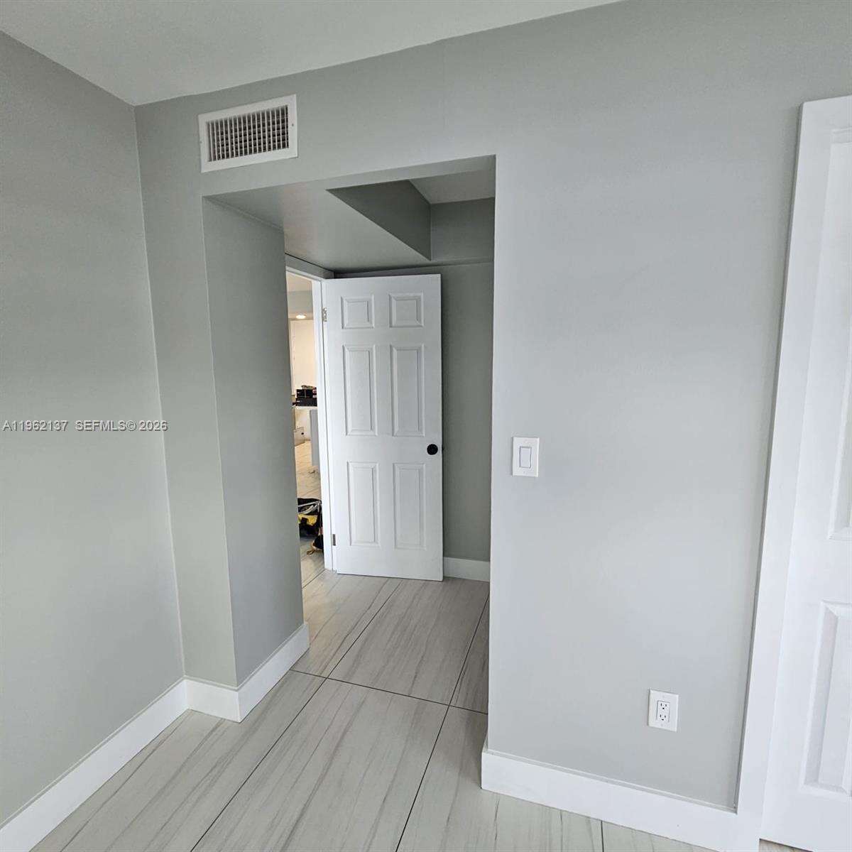 Parkway Towers | Unit #703 Unit #703 | Picture 11