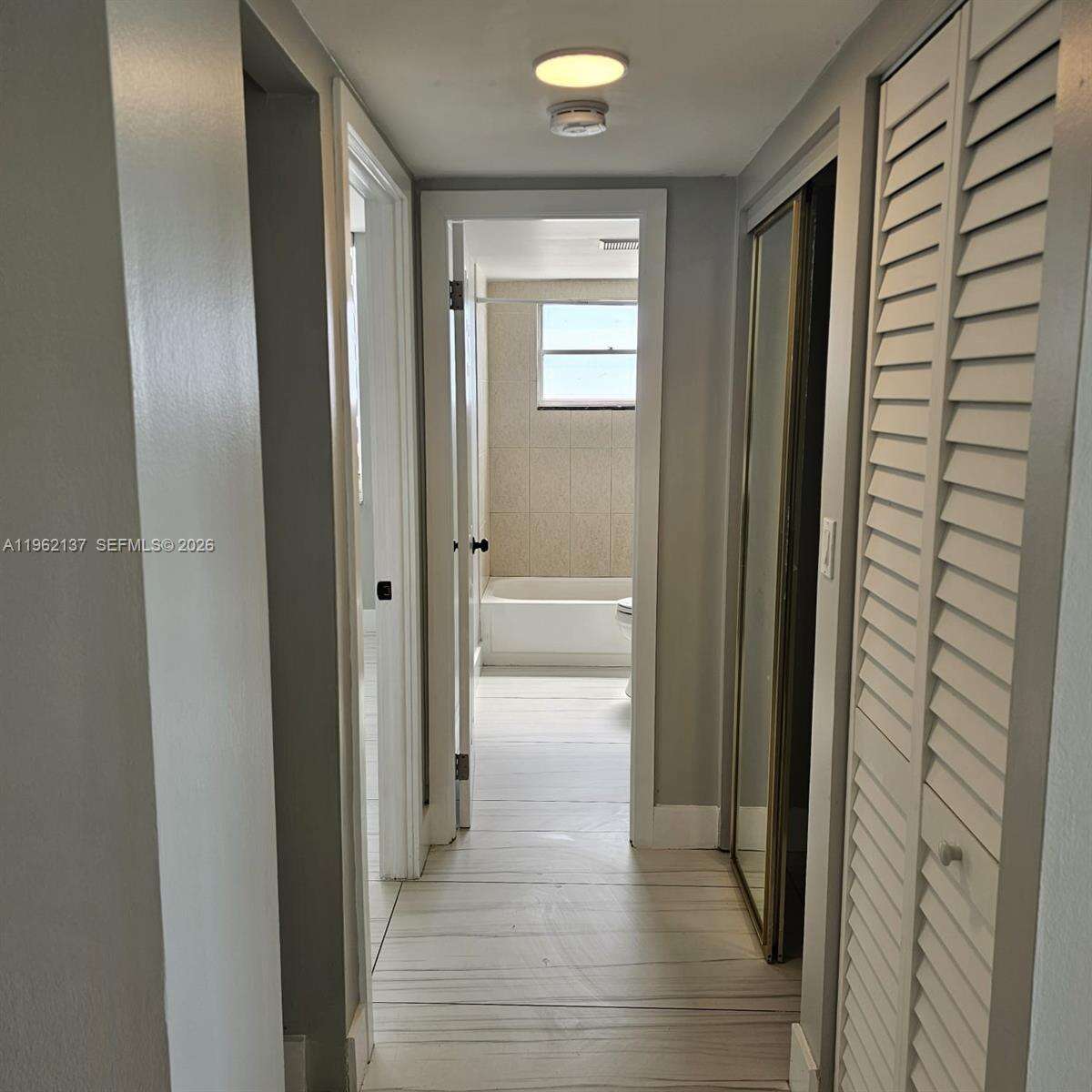 Parkway Towers | Unit #703 Unit #703 | Picture 7
