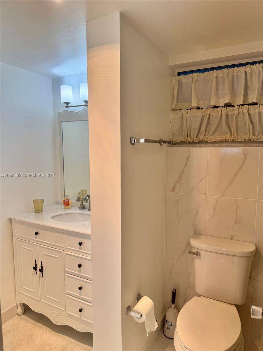 Eden Isles Condo No 7 | Unit #Apt.G.405 Unit #Apt.G.405 | Picture 20