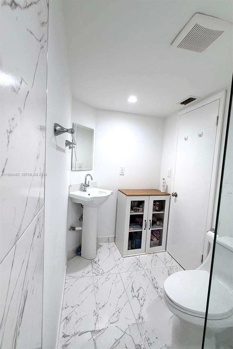 Rolling Green Condo C | Unit #C114 Unit #C114 | Picture 21