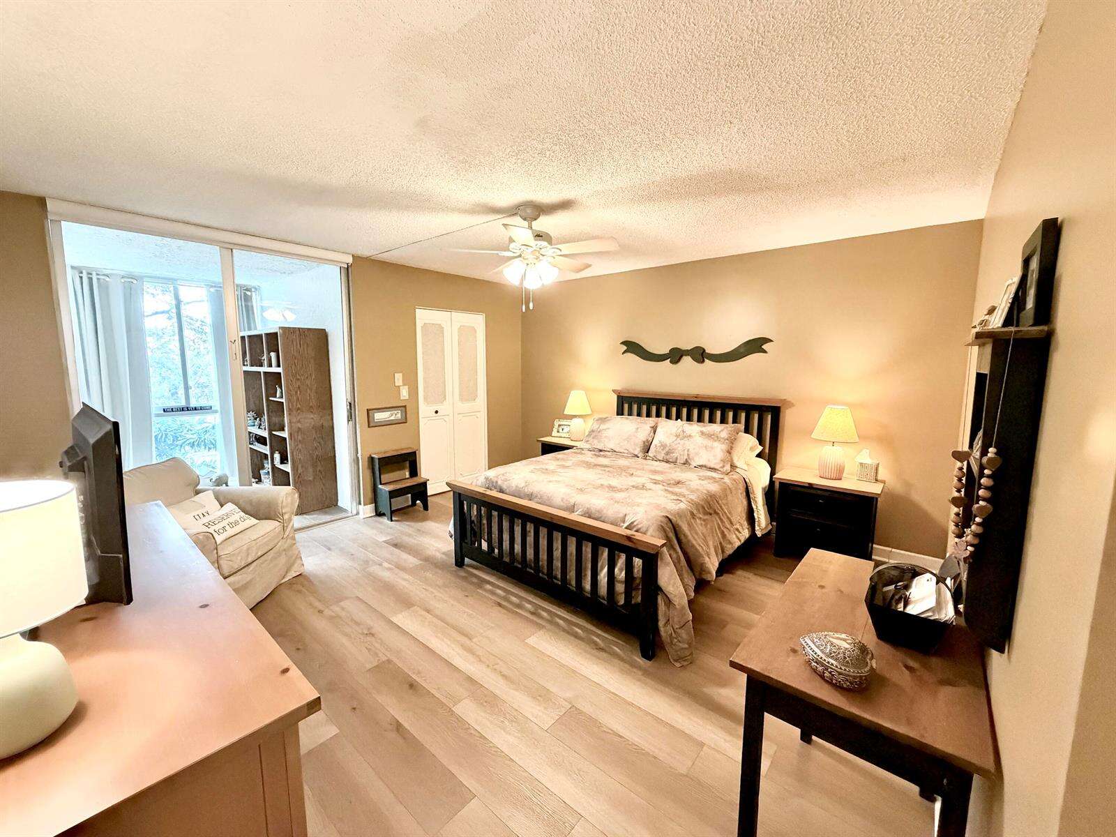 Palm Lakes | Unit #204 Unit #204 | Picture 17