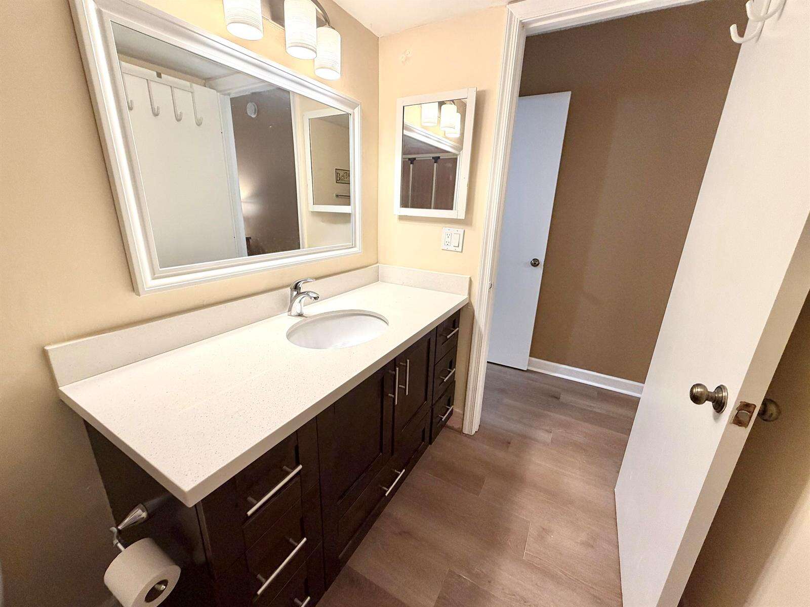 Palm Lakes | Unit #204 Unit #204 | Picture 20
