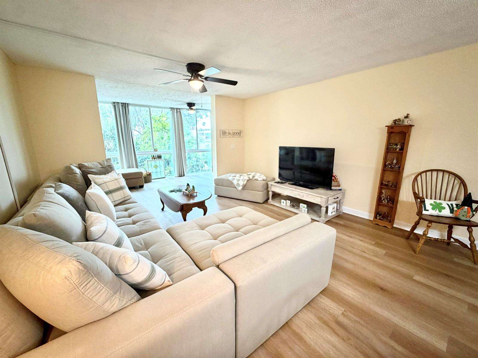 Palm Lakes | Unit #204 Unit #204 | Picture 6