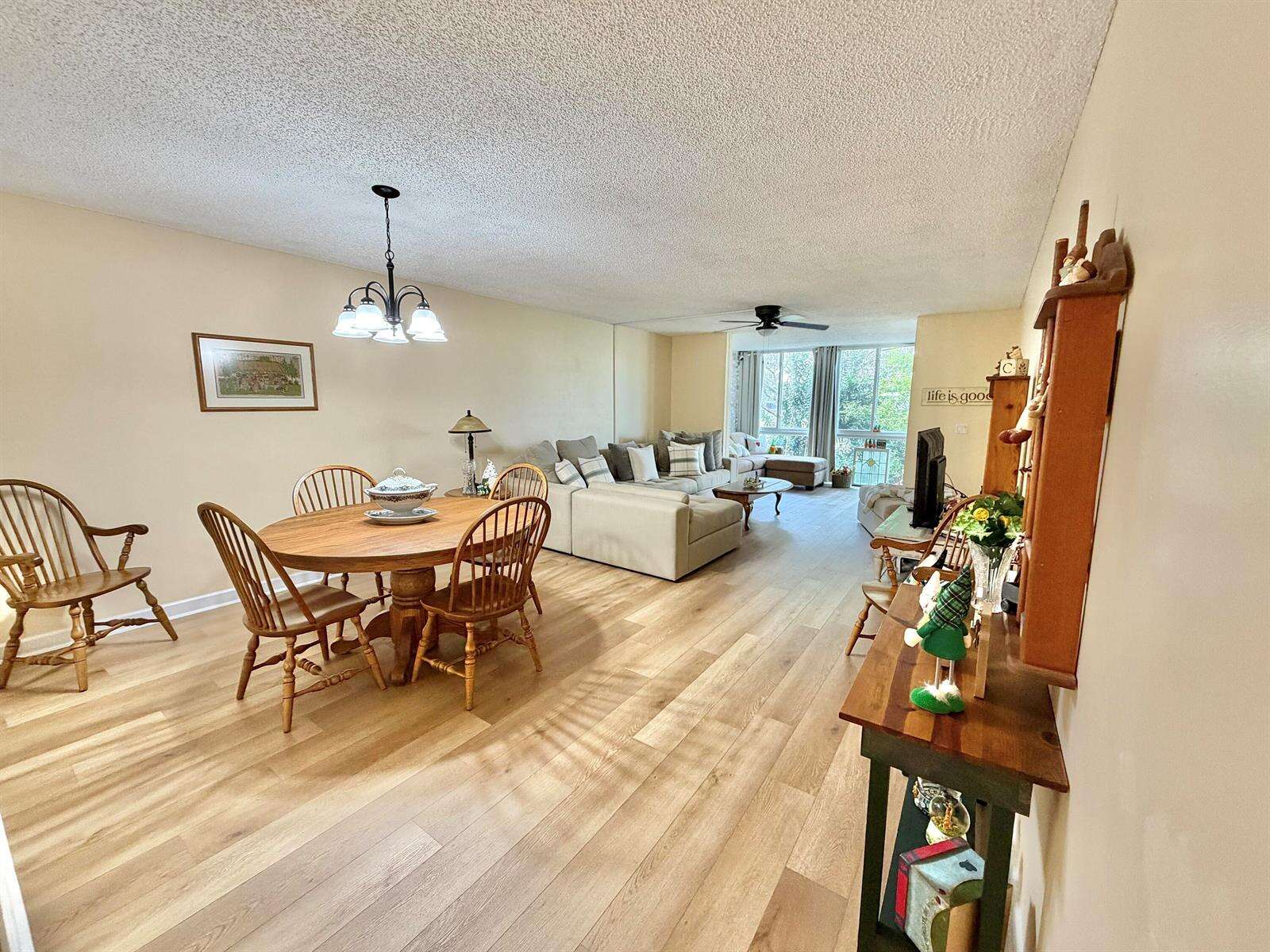 Palm Lakes | Unit #204 Unit #204 | Picture 7