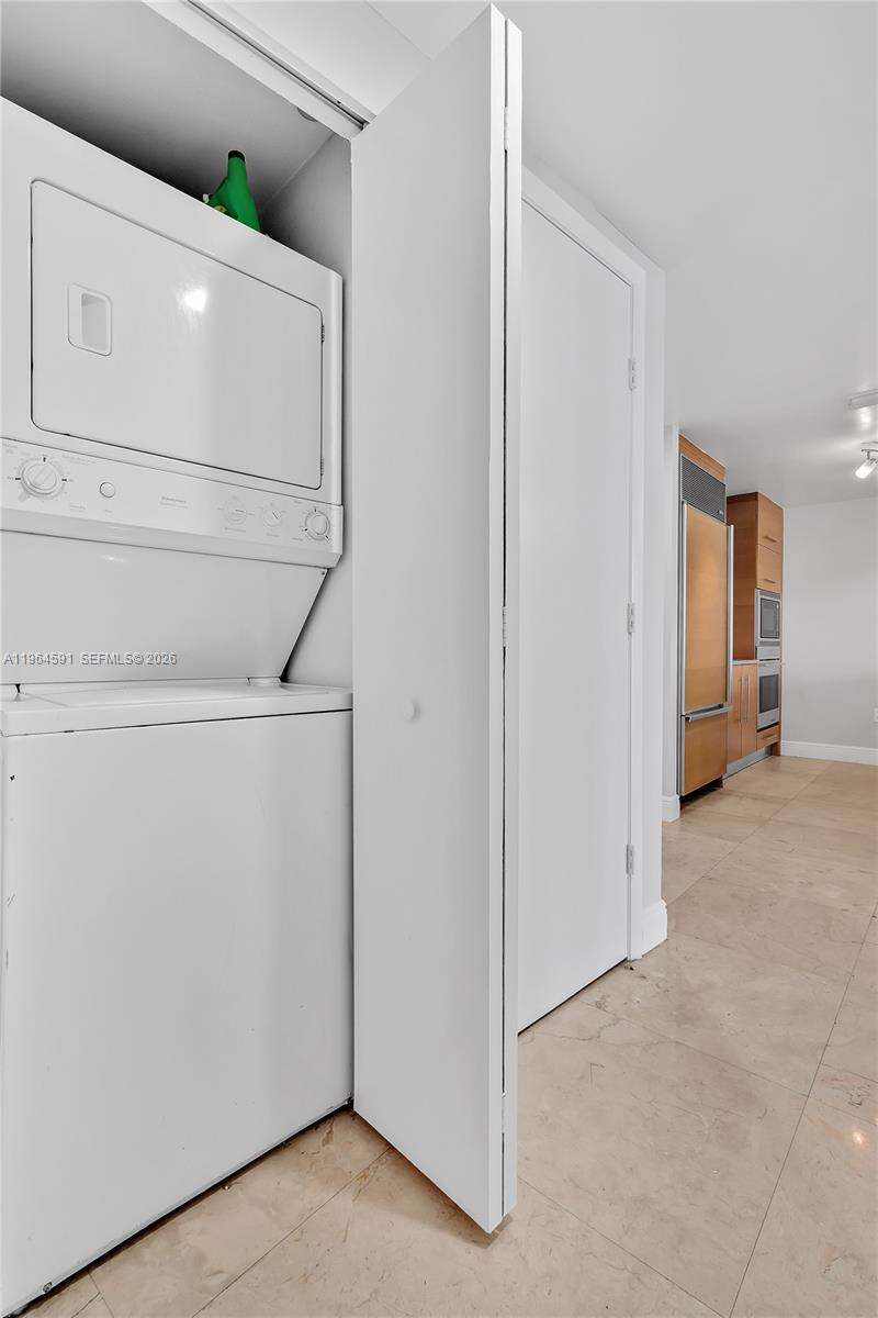 Iconbrickell Condo No 1 | Unit #917 Unit #917 | Picture 15