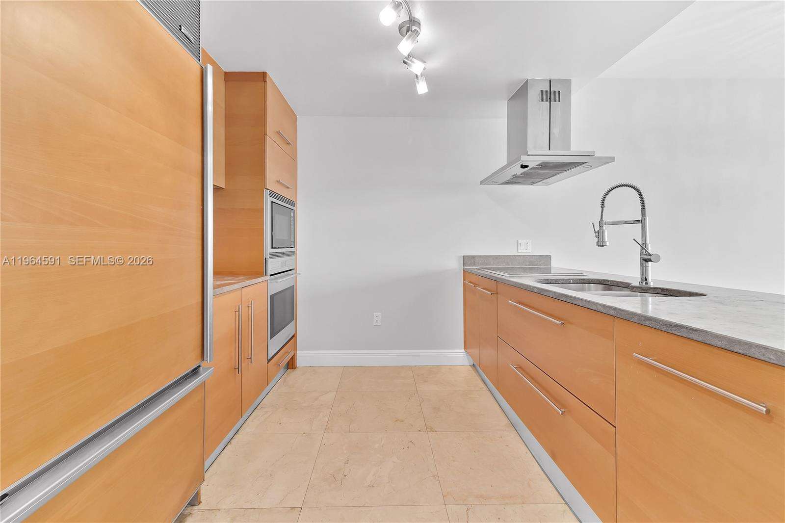 Iconbrickell Condo No 1 | Unit #917 Unit #917 | Picture 5