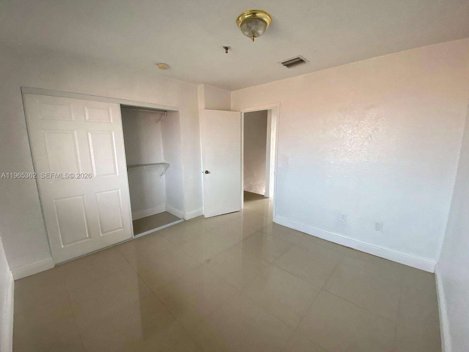 Las Villas De Fountainbleu | Unit #17 Unit #17 | Picture 12