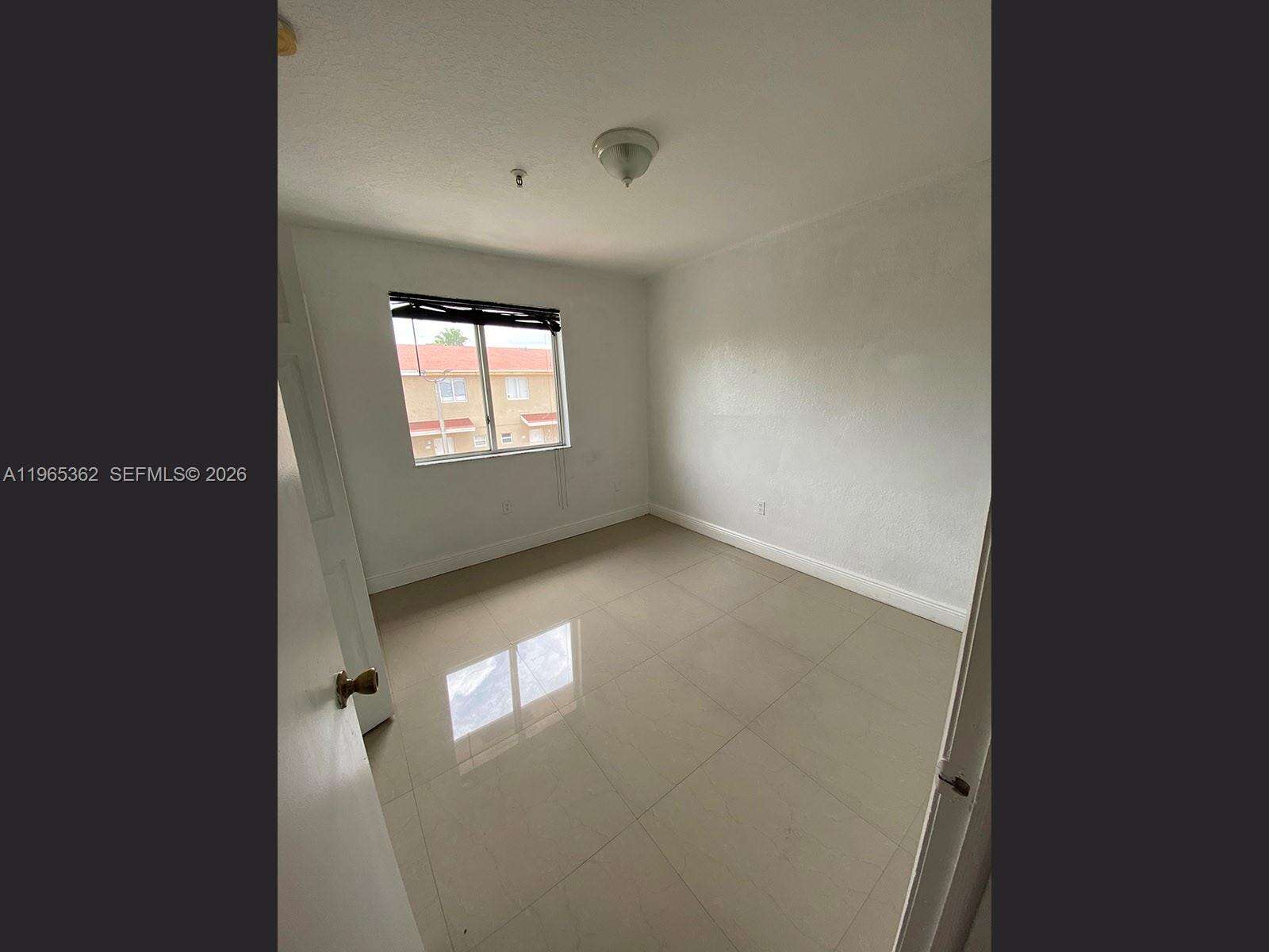 Las Villas De Fountainbleu | Unit #17 Unit #17 | Picture 13