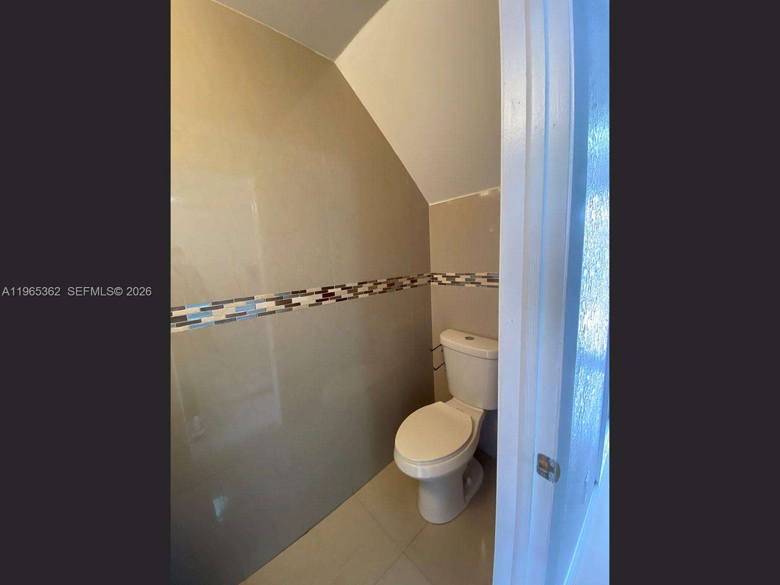 Las Villas De Fountainbleu | Unit #17 Unit #17 | Picture 14