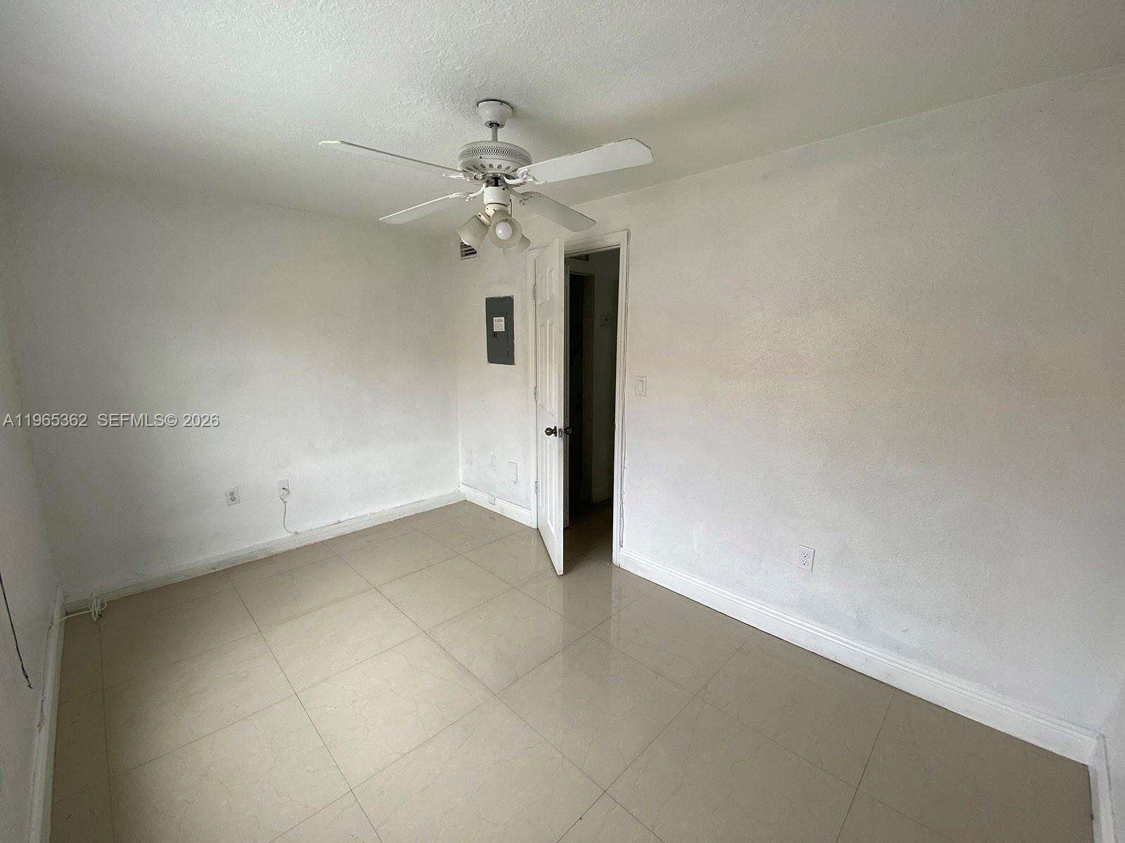Las Villas De Fountainbleu | Unit #17 Unit #17 | Picture 16