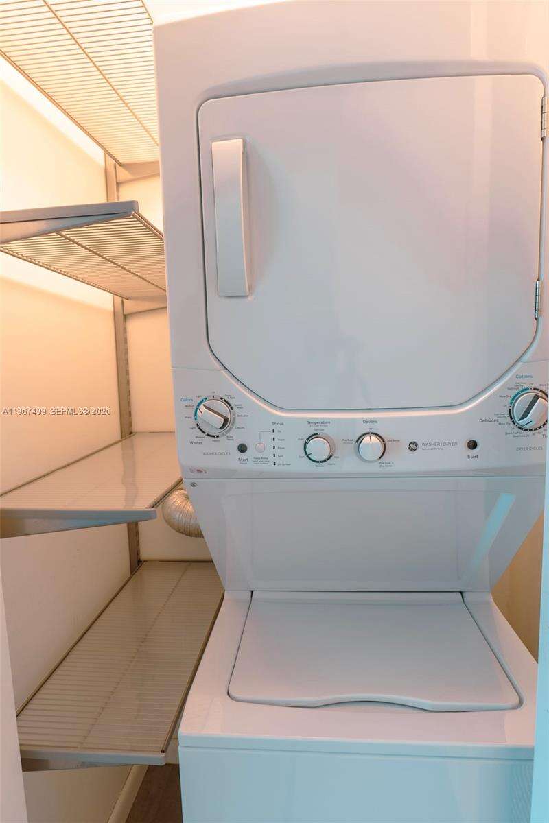 Skyline On Brickell | Unit #2103 Unit #2103 | Picture 16