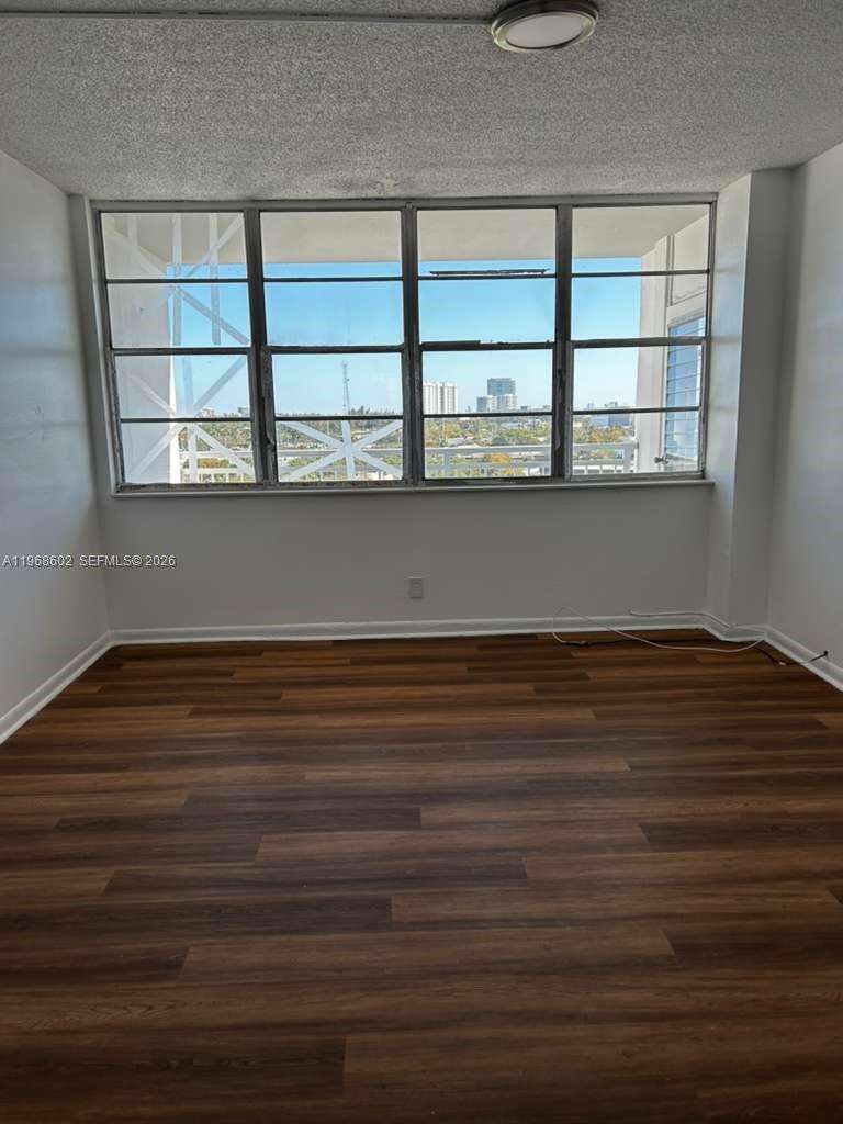 Crestview Towers | Unit #918 Unit #918 | Picture 6