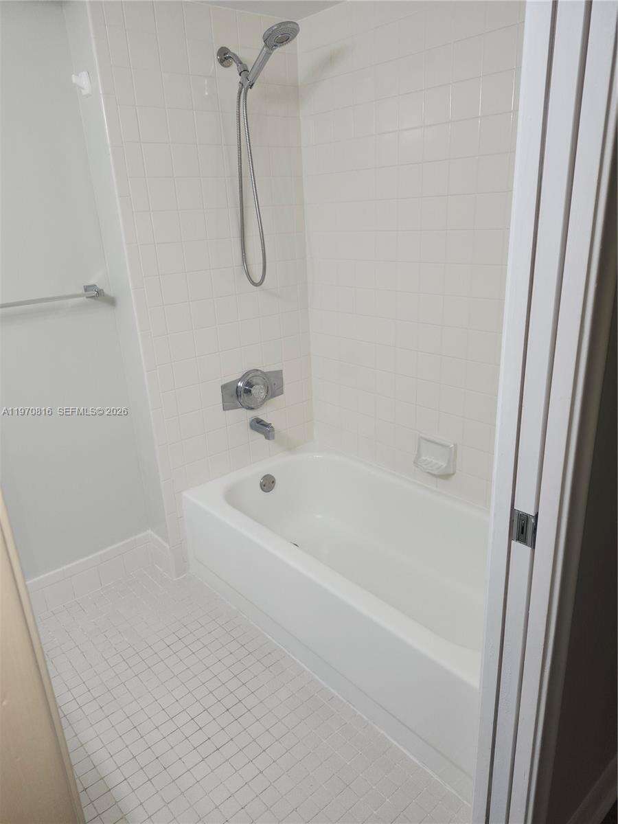 Cambridge At Century Village Condo Iii | Unit #311R Unit #311R | Picture 14