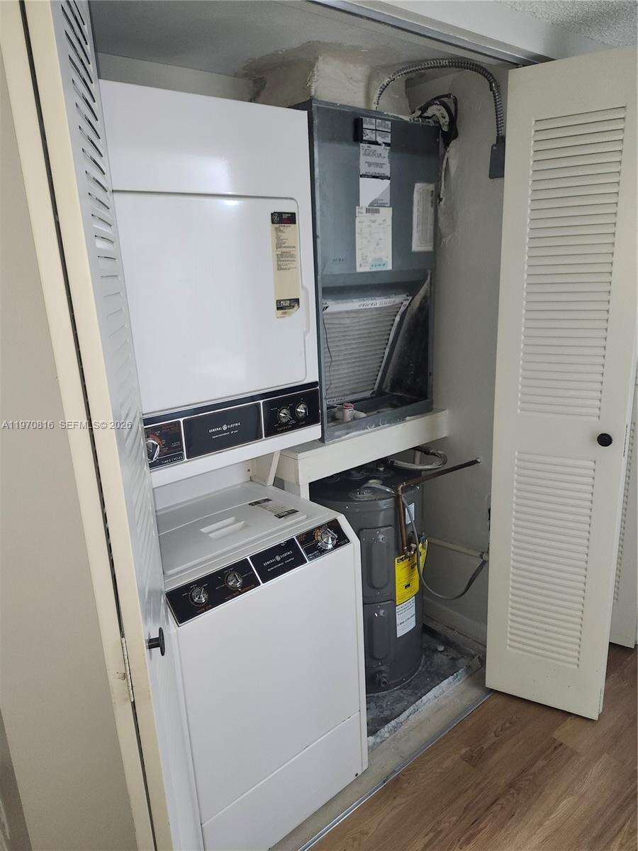 Cambridge At Century Village Condo Iii | Unit #311R Unit #311R | Picture 16