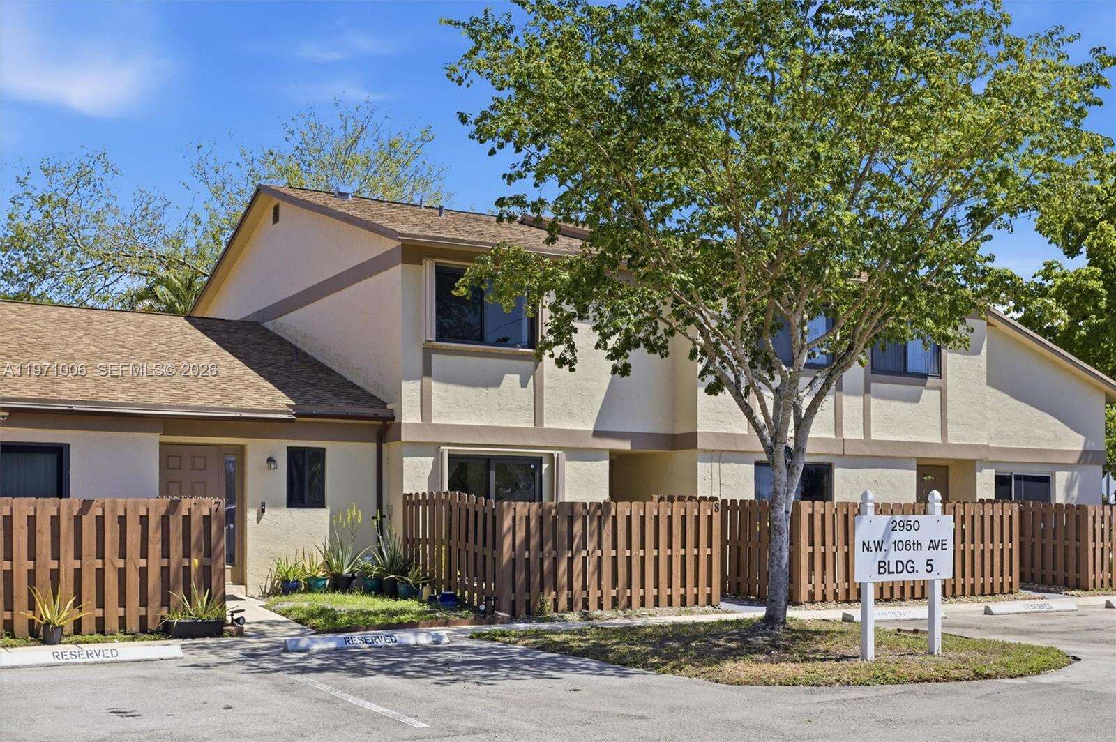 Country Squire Townhomes | Unit #8 Unit #8 | Picture 4