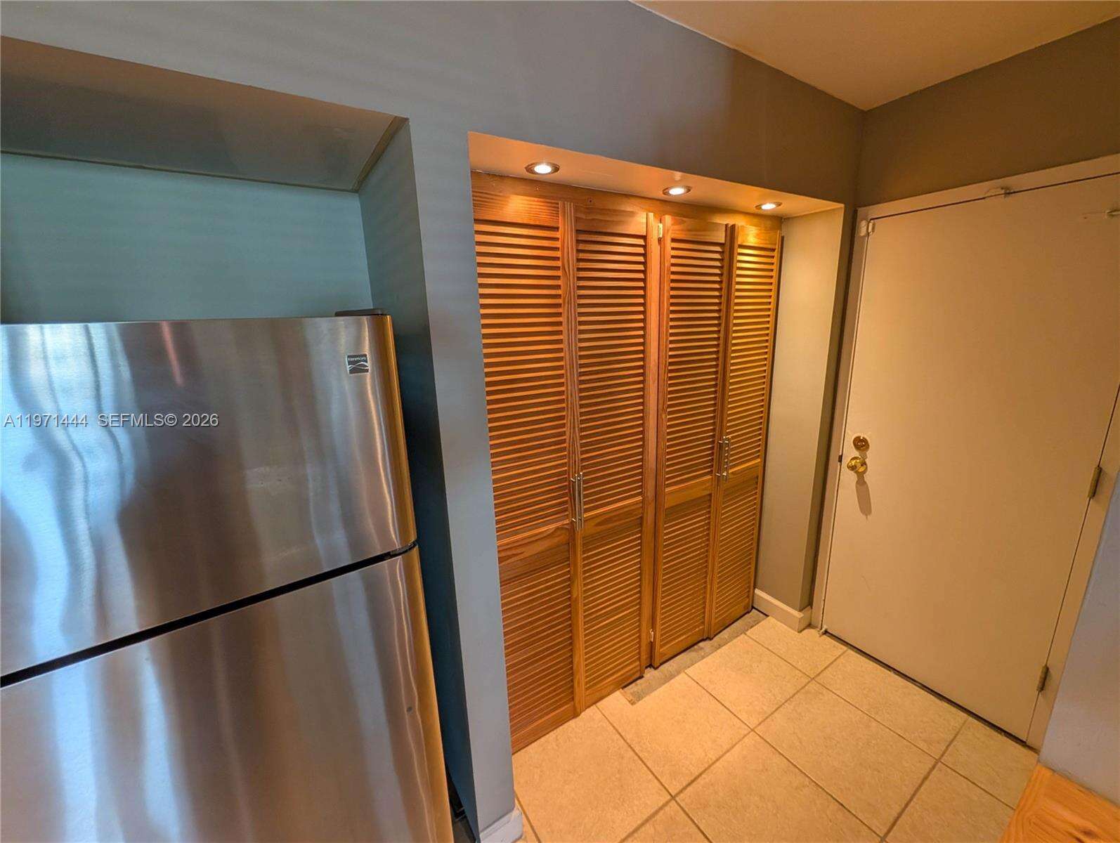 Lake Point Tower Condominium | Unit #PH9 Unit #PH9 | Picture 15
