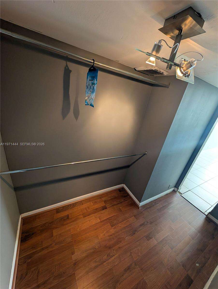 Lake Point Tower Condominium | Unit #PH9 Unit #PH9 | Picture 24