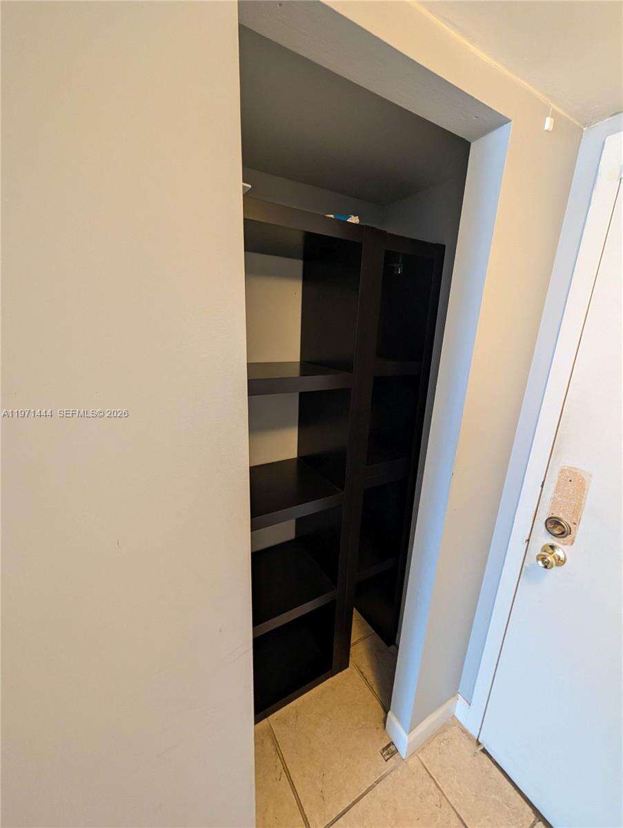 Lake Point Tower Condominium | Unit #PH9 Unit #PH9 | Picture 30