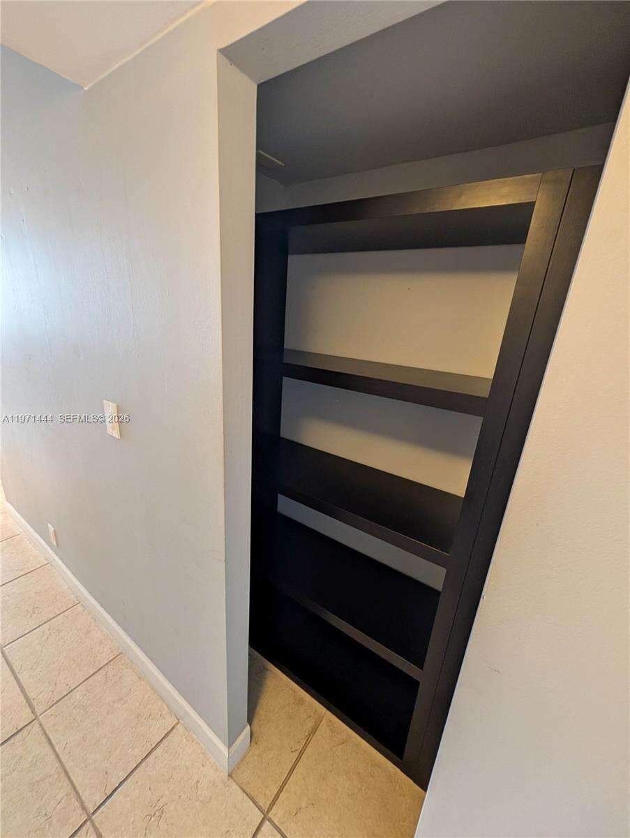 Lake Point Tower Condominium | Unit #PH9 Unit #PH9 | Picture 31