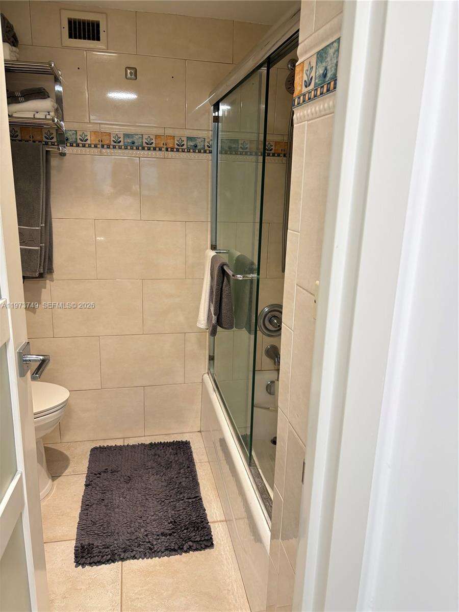 Bayview Towers Condo South Bldg | Unit #A1409 Unit #A1409 | Picture 19