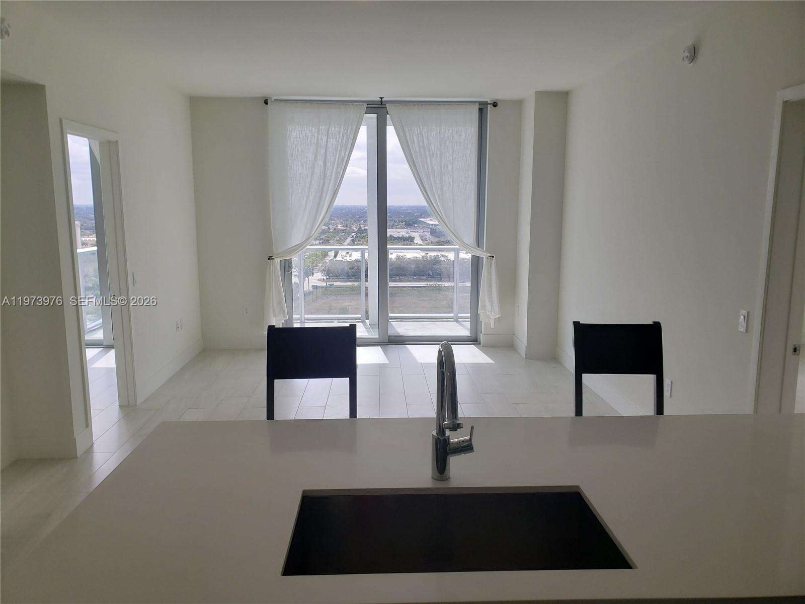 Metropica North Tower One | Unit #1607 Unit #1607 | Picture 4
