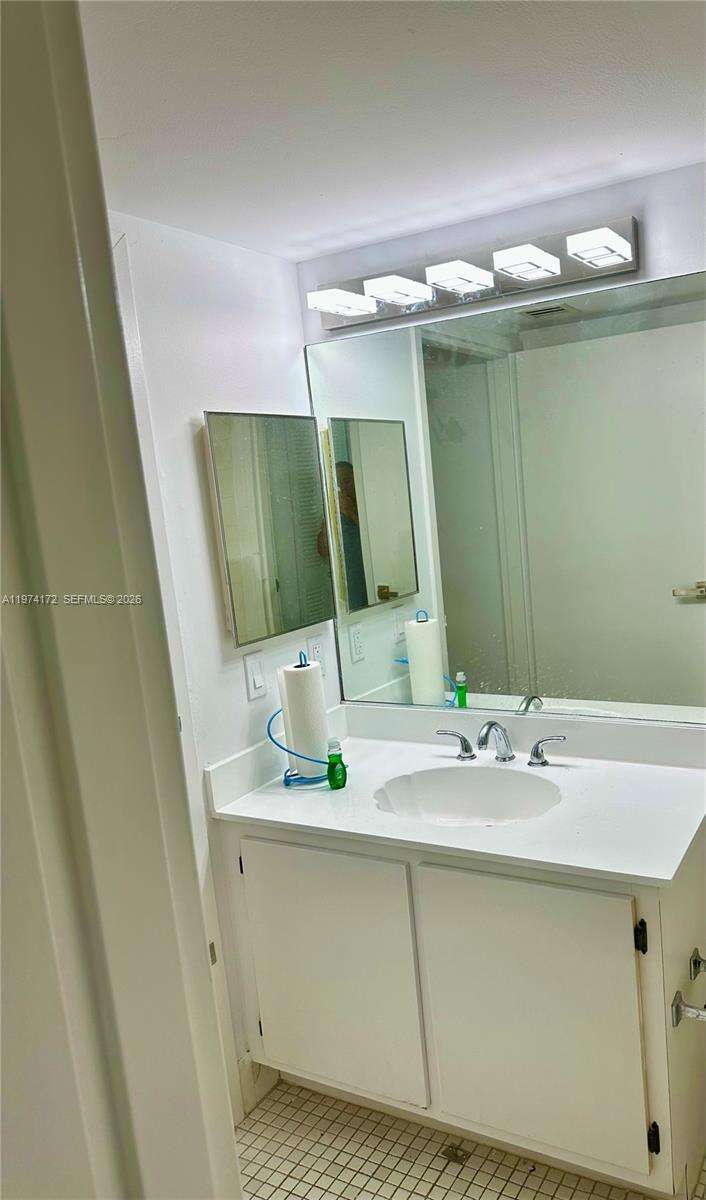 The Grandview Palace | Unit #1406 Unit #1406 | Picture 16