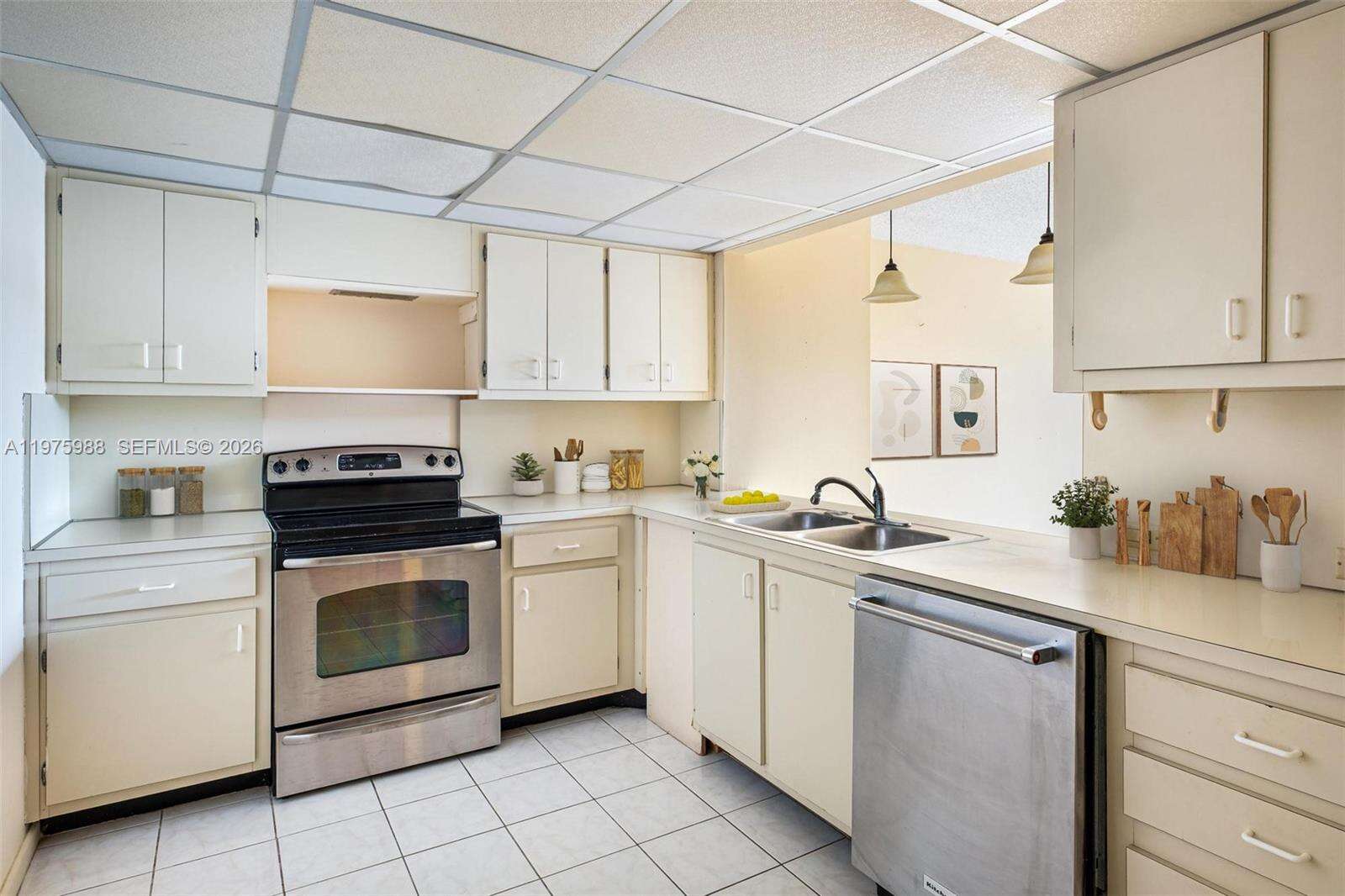 Ocean Lane Plaza | Unit #310 Unit #310 | Picture 11