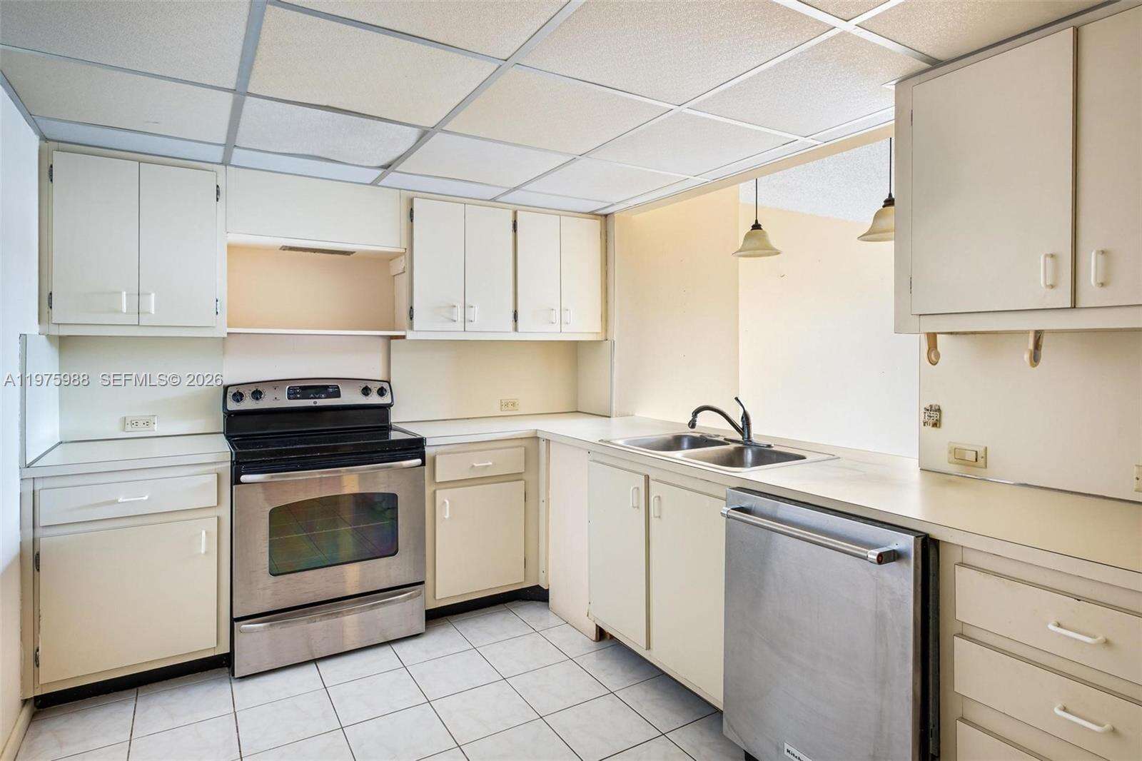Ocean Lane Plaza | Unit #310 Unit #310 | Picture 12