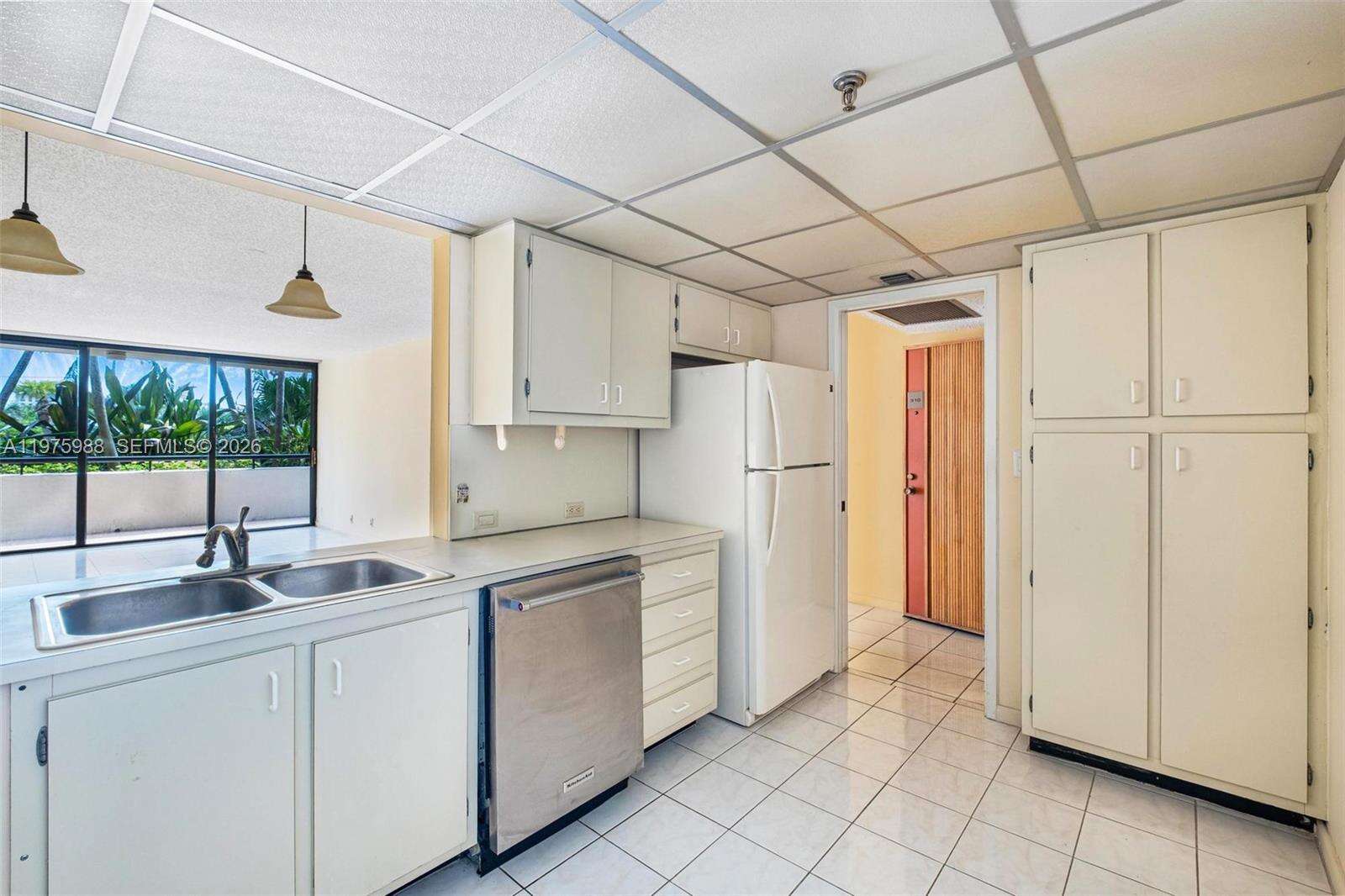 Ocean Lane Plaza | Unit #310 Unit #310 | Picture 13