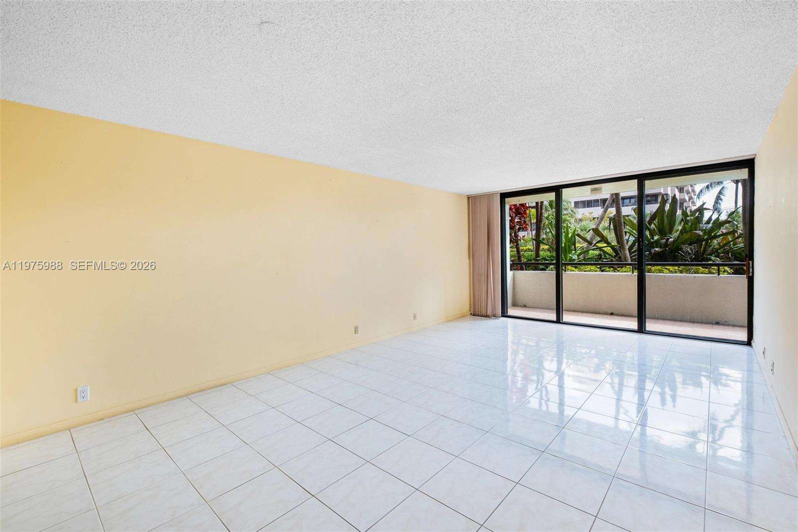 Ocean Lane Plaza | Unit #310 Unit #310 | Picture 5