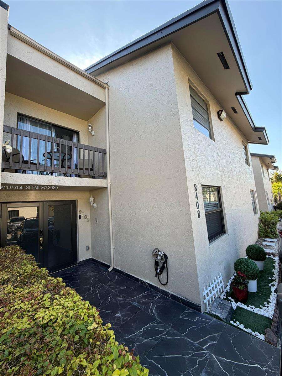 Midway Village Condo Ph I | Unit #8408 Unit #8408 | Picture 1