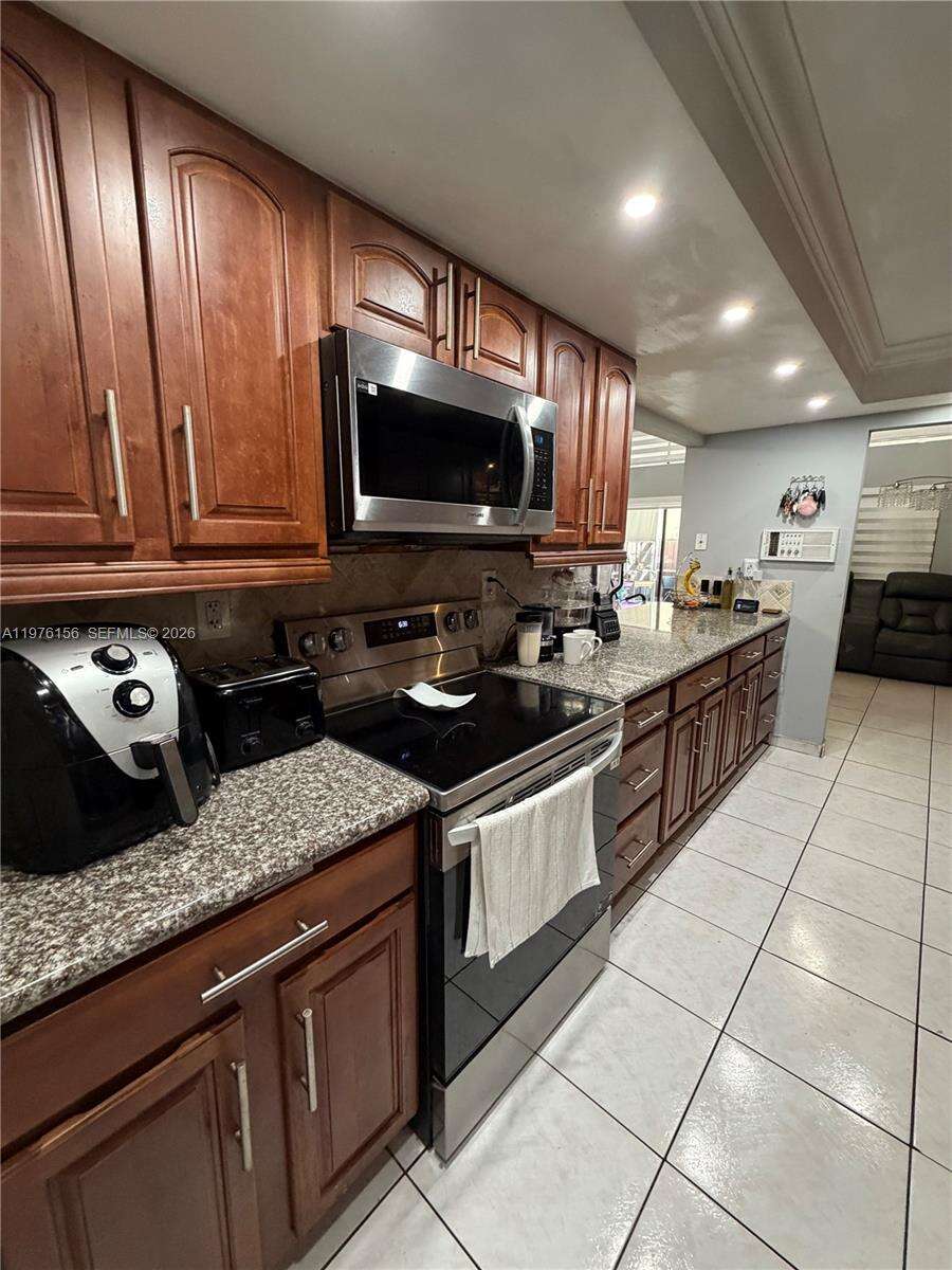 Midway Village Condo Ph I | Unit #8408 Unit #8408 | Picture 17