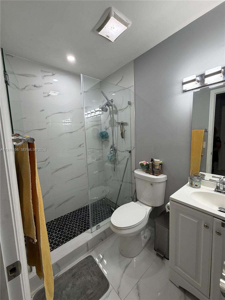 Midway Village Condo Ph I | Unit #8408 Unit #8408 | Picture 26