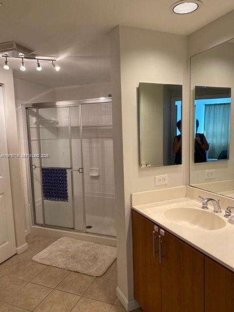 Porto Bellagio | Unit #1902 Unit #1902 | Picture 14