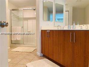 Porto Bellagio | Unit #1902 Unit #1902 | Picture 16