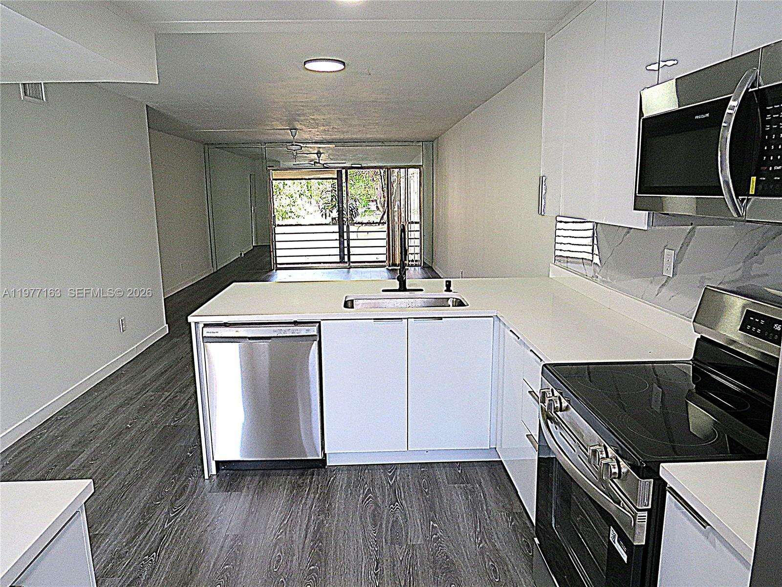 Las Vistas B In Inverrary | Unit #203 Unit #203 | Picture 2
