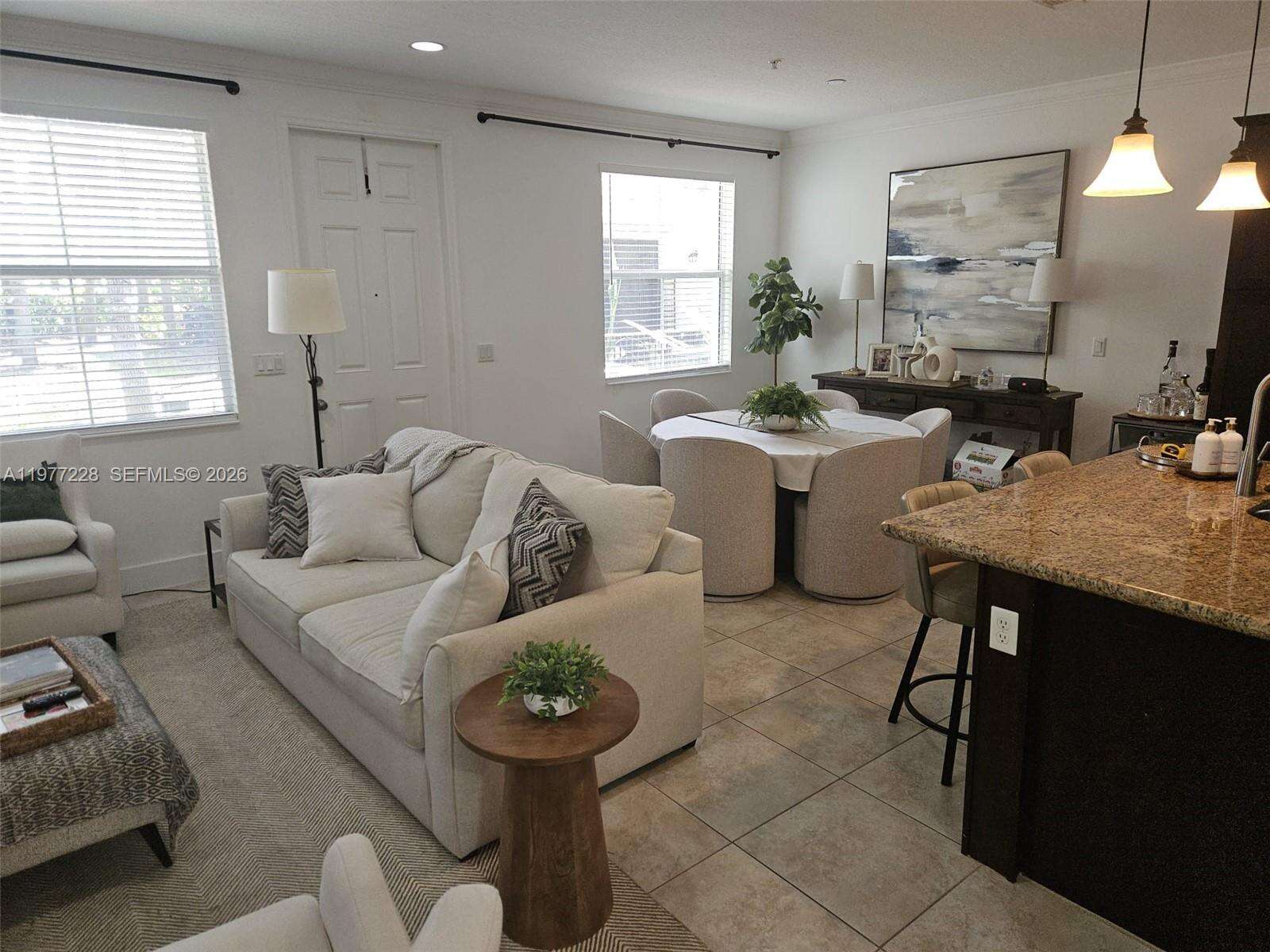 Oakland Sawgrass Expressway | Unit #3390 Unit #3390 | Picture 11