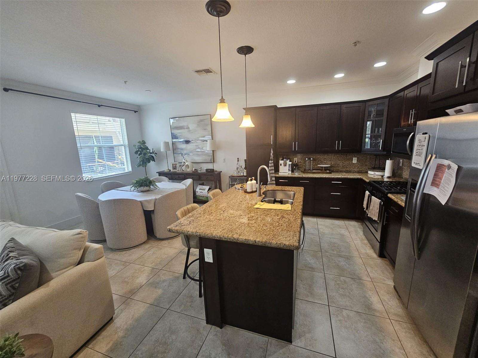 Oakland Sawgrass Expressway | Unit #3390 Unit #3390 | Picture 10