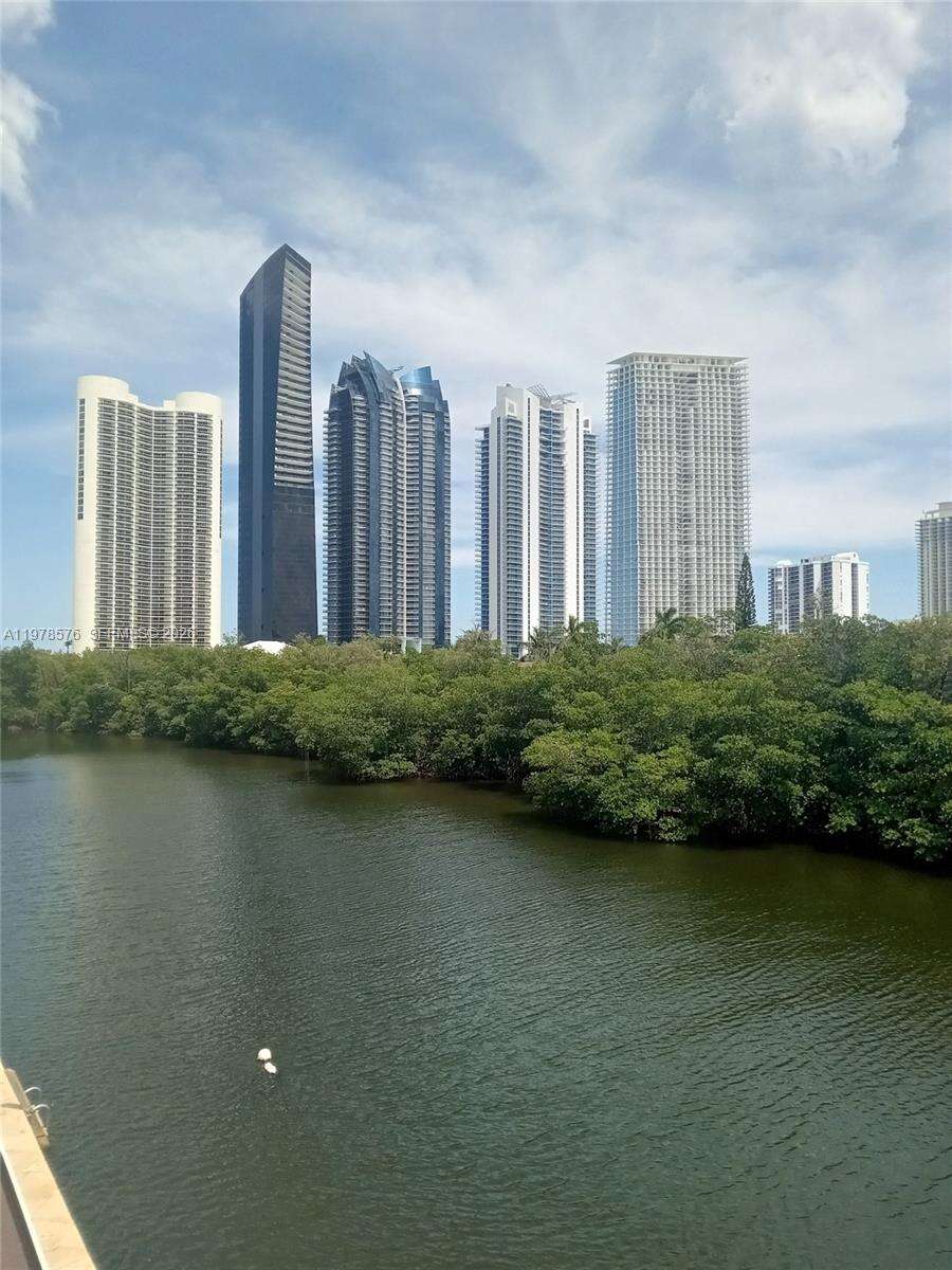 Winston Towers 300 | Unit #1120 Unit #1120 | Picture 14