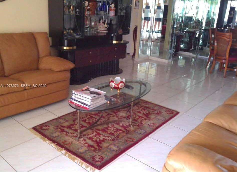 Winston Towers 300 | Unit #1120 Unit #1120 | Picture 6