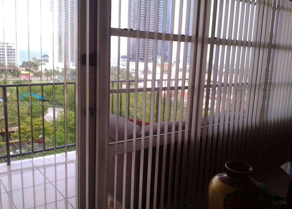 Winston Towers 300 | Unit #1120 Unit #1120 | Picture 7