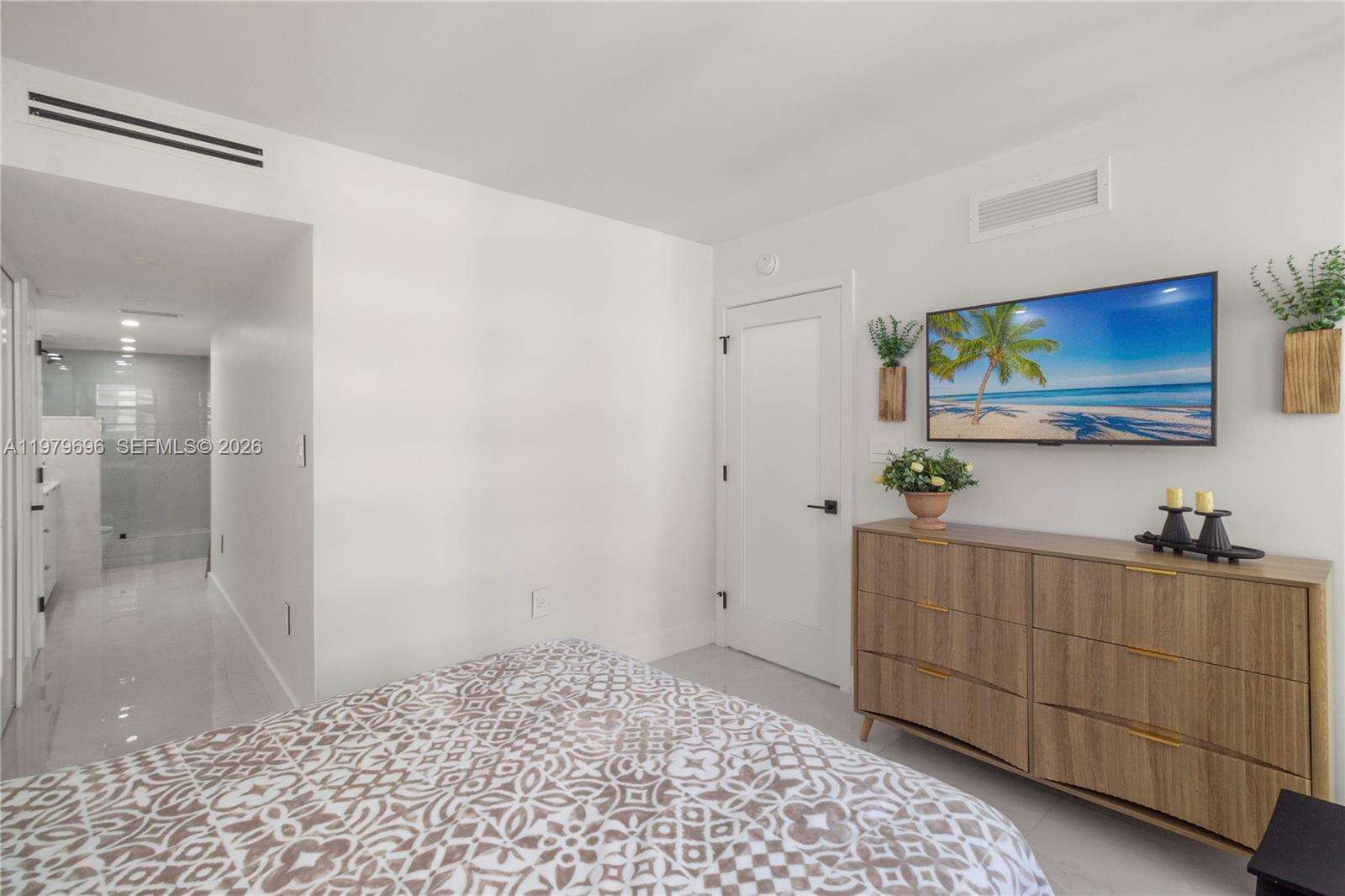 Arlen Beach | Unit #1619 Unit #1619 | Picture 24
