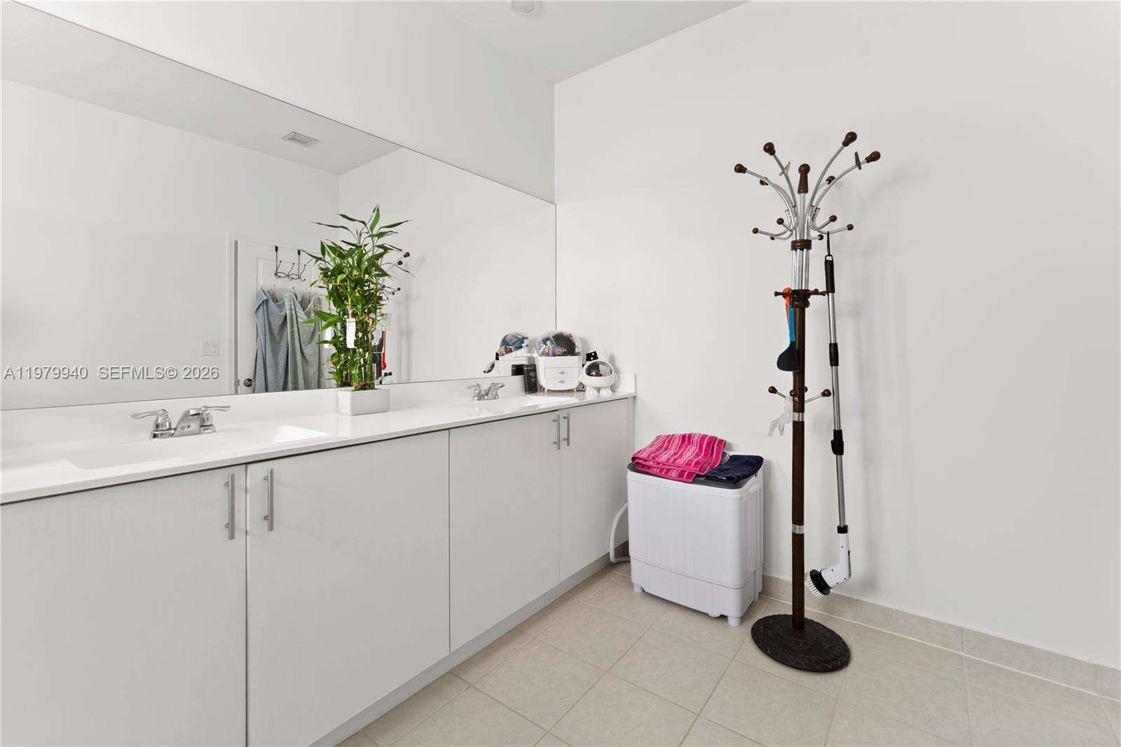 Kendall Assemblage North | N/A N/A | Picture 19